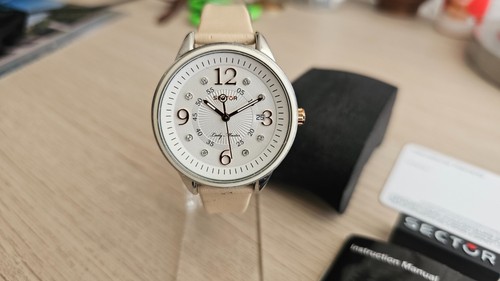 Sector limits lady - ⌚,